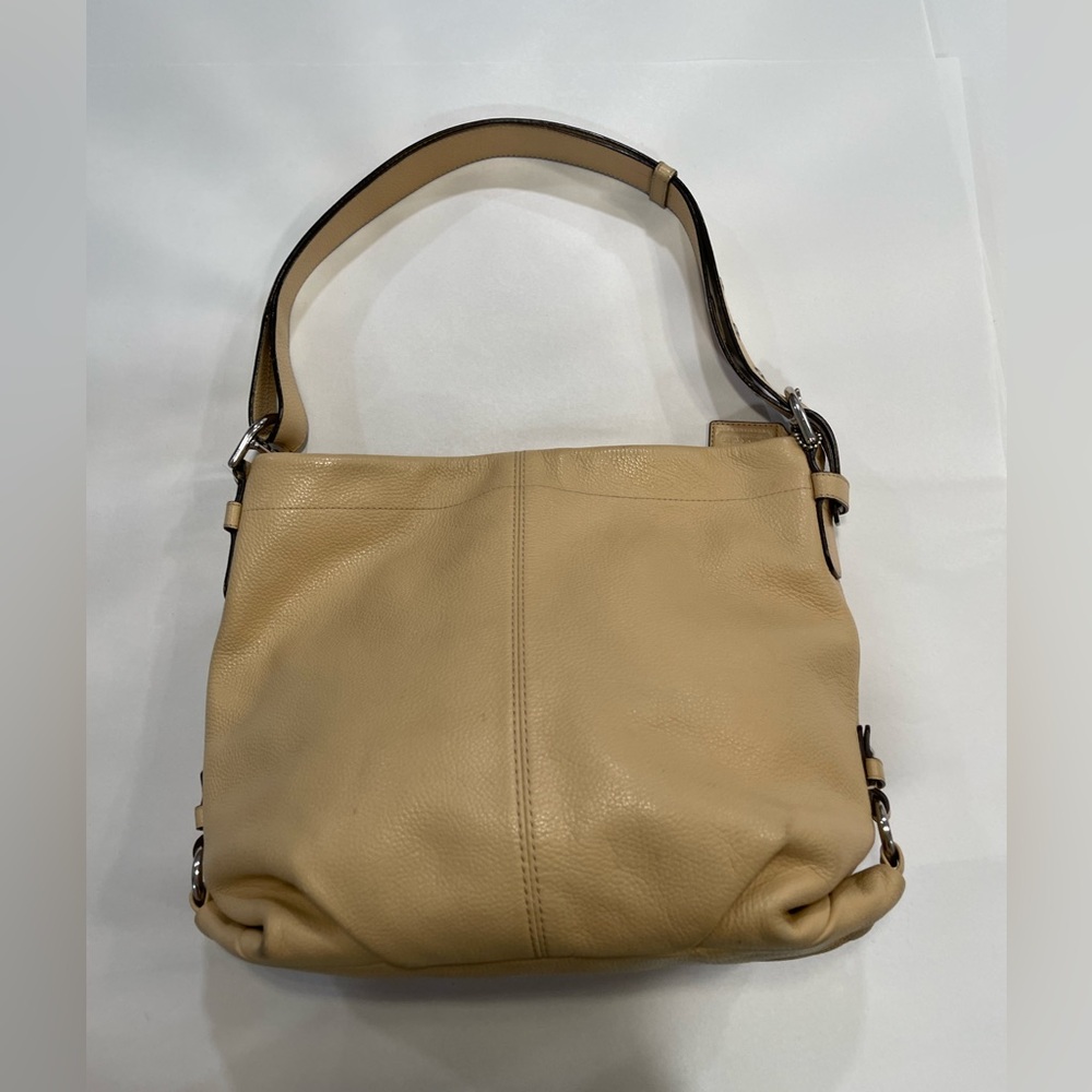 Coach M1060 - F15064 Tan Leather, Adjustable, Crossbody, Shoulder/Hobo Bag